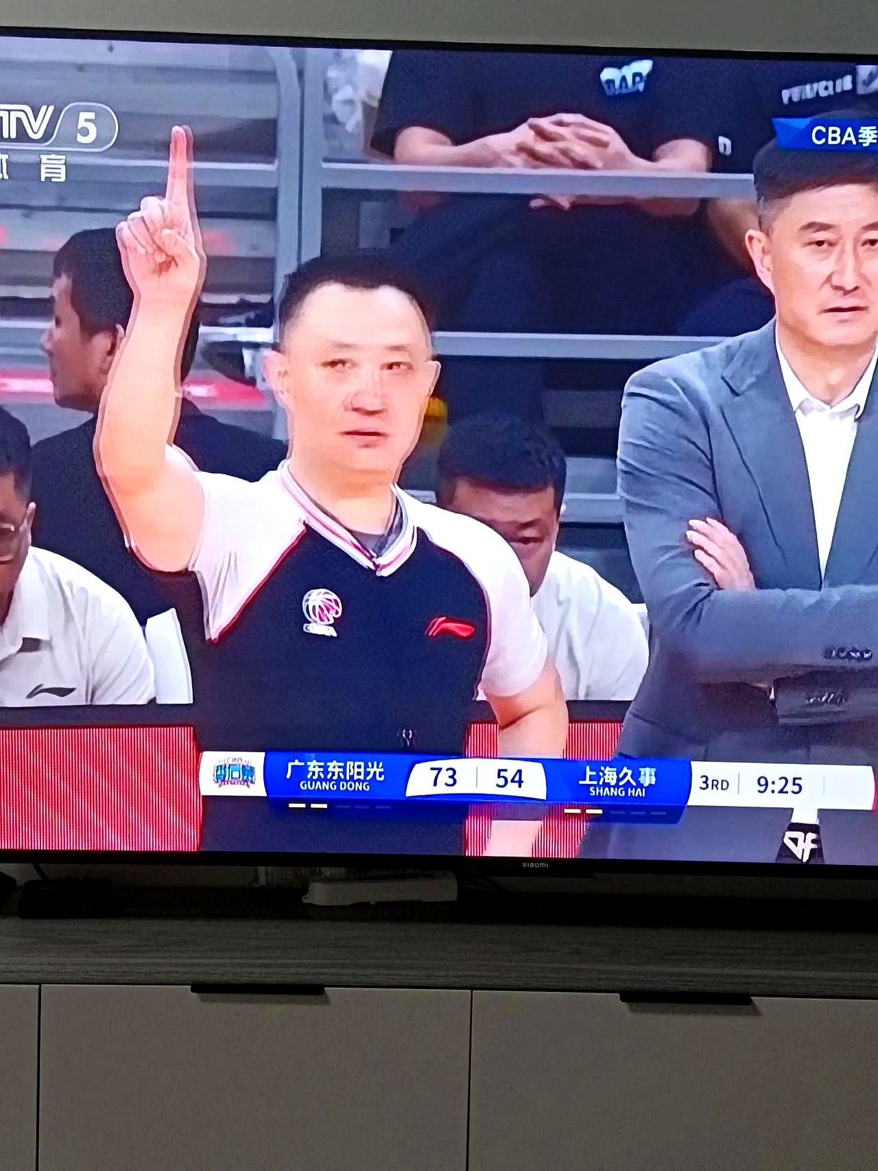 关于争议裁判事件持续发酵，篮球协会紧急调查的信息