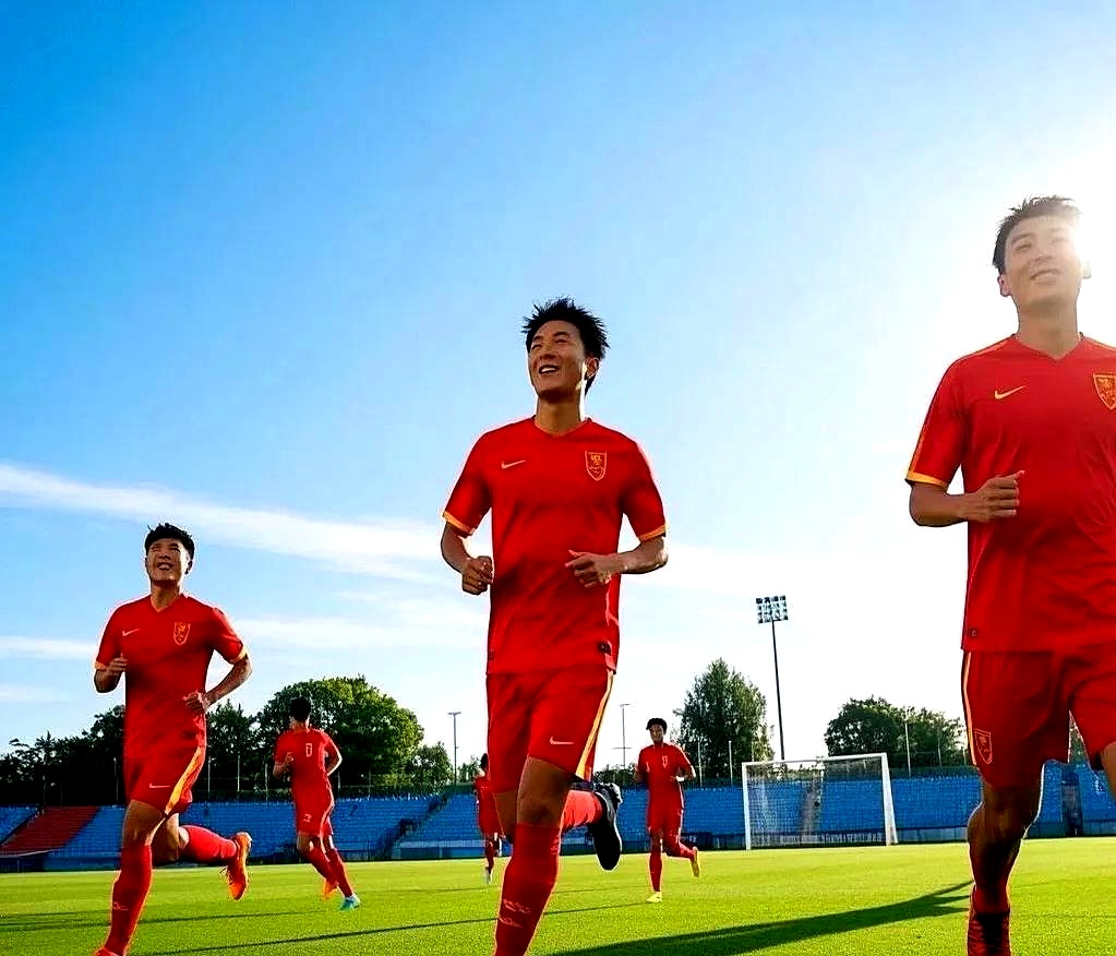 关于队报：与沙特球队竞争，马竞今夏首选引进米兰边卫特奥的信息
