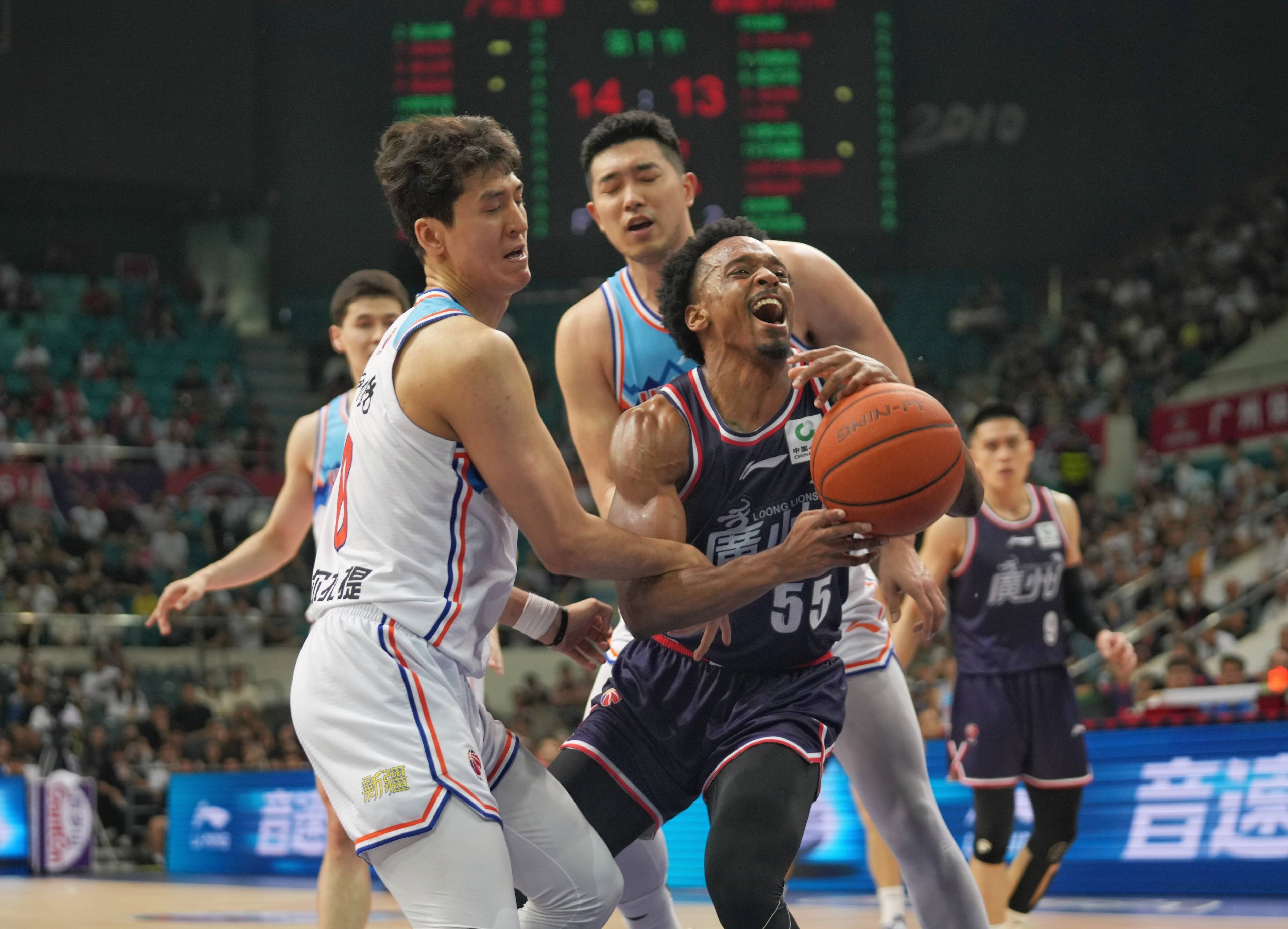 新疆男篮战胜广州队，实力碾压对手再现神勇(新疆男篮和广东男篮今晚比赛直播)