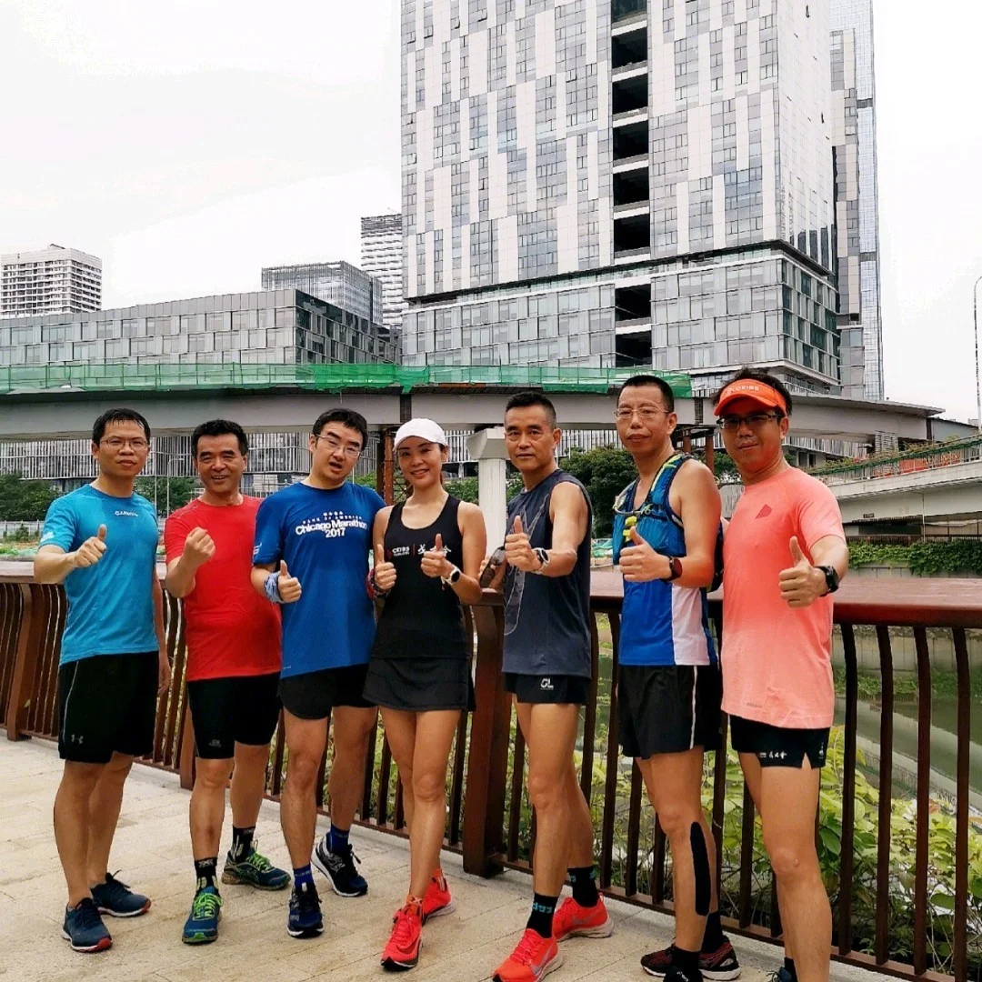 包含塔斯马尼亚联教练组强化体能训练，备战关键战的词条