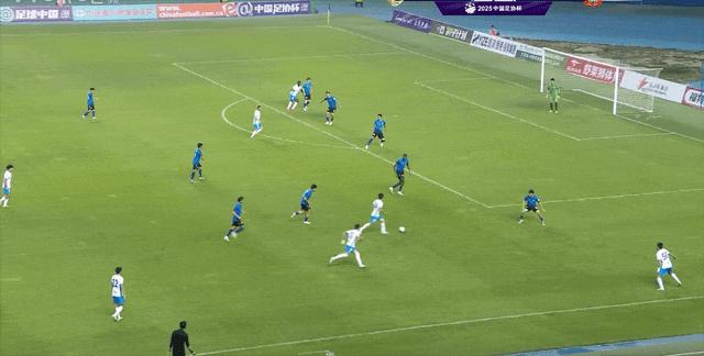足协杯-阿齐兹传射戴维森建功西海岸2-0大连鲲城进8强