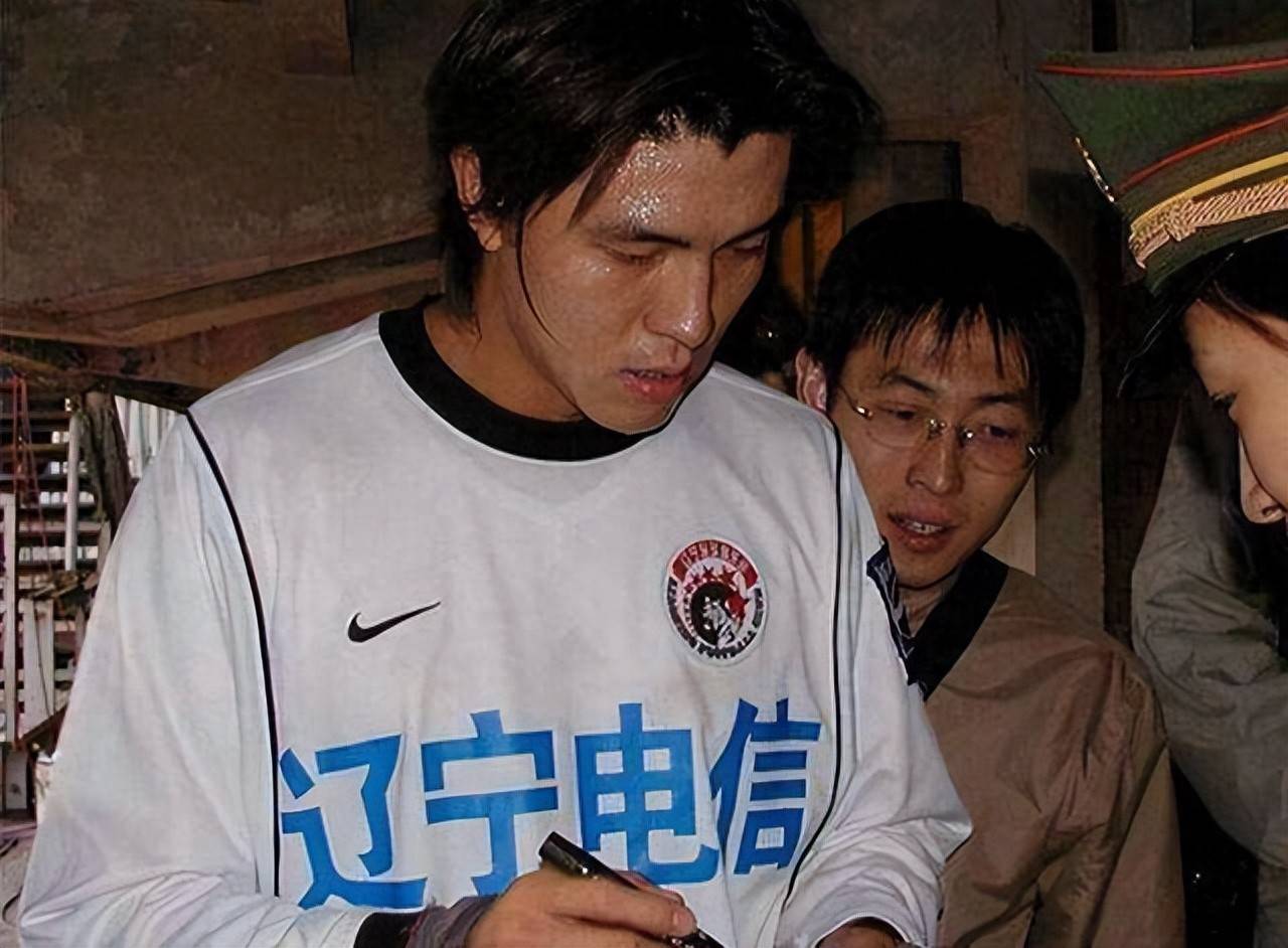 新国足雏形显现：11员虎将就位，张玉宁成为核心，归化球员逐渐让位(国足老张玉宁)