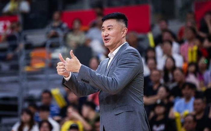 九游娱乐网址-CBA3消息！杜锋续约广东，张庆鹏担任北控新帅，杨瀚森冲击首轮(李昊石脱口秀原版视频)